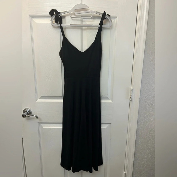 ! Reformation black dress with adjustable shoulder strap small - Picture 2 of 4